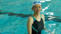 《救救旱鴨子》女教練綾瀨遙人生“只有游泳”