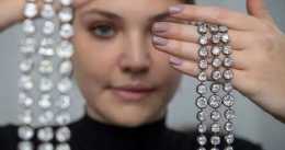 送上斷頭臺的法國王后，其鑽石手鐲820萬美元拍出
