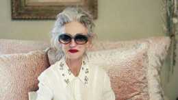 誰說老年人不懂時尚? 這位奶奶的70歲, 比大多數人的20歲更時髦