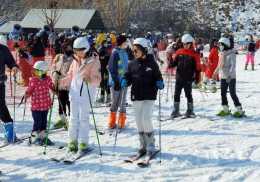 冰雪運動火了!專業教練醫生釋疑:滑雪初學者需要注意啥?