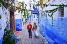 摩洛哥最夢幻的小鎮,建築物都是藍白兩色,藏在山谷中如童話世界