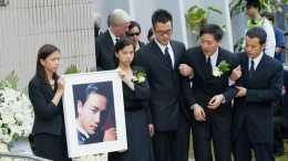 楊麗萍舞伴王迪離世, 享年44歲, 撇下妻子和2孩從39樓跳下