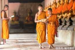 它是佛教之國,擁有30000多座寺廟,剃度出家是男性成人禮