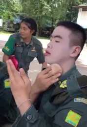 奇葩的泰國徵兵現場，為什麼年輕人寧願變性增肥也不願當兵
