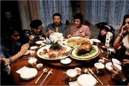 《飲食男女》：一部充滿中國特色的電影，一部充滿中國特色的電影。