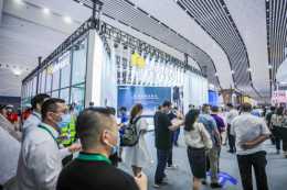 首屆中國國際消費品博覽會萬表與綠地卡洛芙珠寶簽訂戰略合作協議