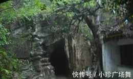 景緻記錄:秦人古洞的洞頂飛石凌空,若有梯子,徐霞客要登上去看