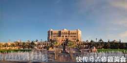 世界唯一的八星級酒店,花費30多億美元建造,遊客:國王般待遇!