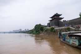 中國現存唯一的宋代古城牆,全長3600多米,與西安古城牆齊名