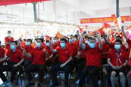點燃夢想！洲克組織員工看奧運，為中國女水加油！