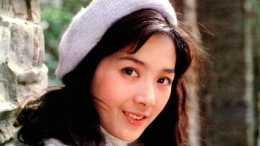 她曾力壓劉曉慶, 被譽為“80年代最美女演員”, 卻因謠言遠走他鄉