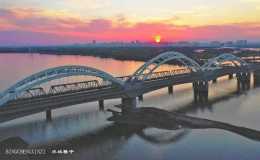 知道哈爾濱松花江上的六架大橋有多美嗎?