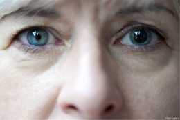 眼霜可以祛眼袋嗎？醫生：未出現眼袋之前可起到延緩作用